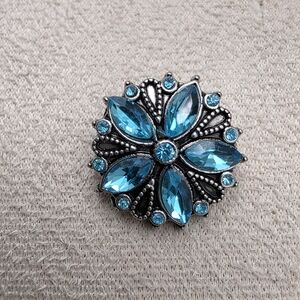 Elegant Blue Gemstone Snap Button Accent (1874)